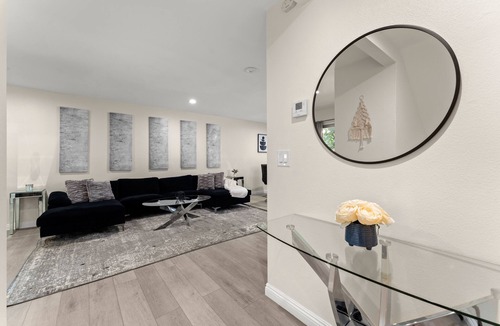 Whittier House | AMAZING 2-BEDROOM HOME WITH PATIO IN WHITTIER ✨