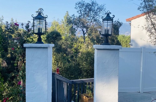 South Arroyo House | Amazing Apartment attached to historic home in Pasadena!