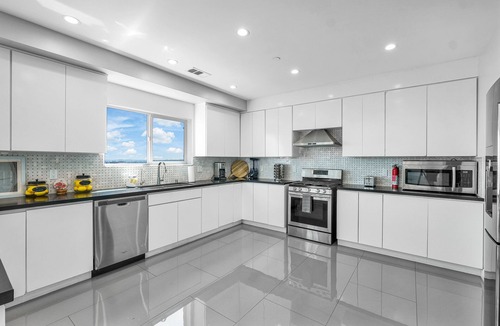 East Los Angeles House | Amazing CityView/5b5.5b/Near DTLA LuxuryHome