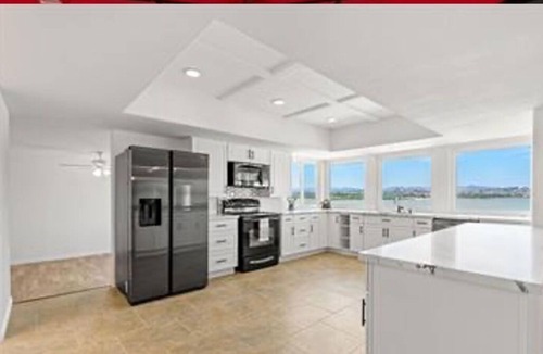 Lake Elsinore House | Amazing Lakefront Home with a Private Beach, BBQ, Balcony, Fireplaces & jacuzzi