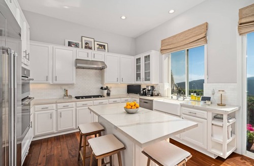 The Summit House | Amazing location and views!