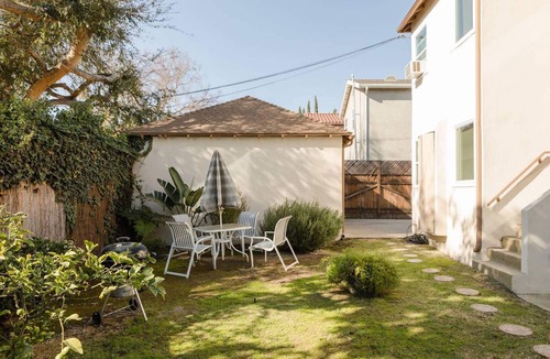 Eagle Rock Apartment | Amazing location in Eagle Rock.