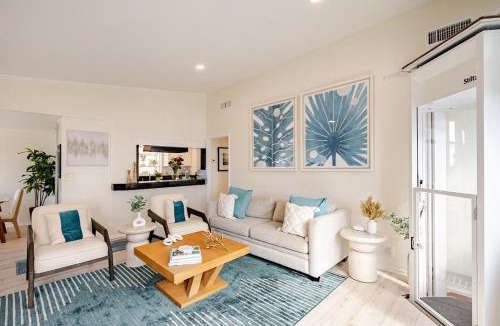 El Porto House | Amazing location, Unique Oceanfront Beach House!