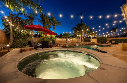 Southeast Anaheim House | Amazing Modern Pool House near Disneyland