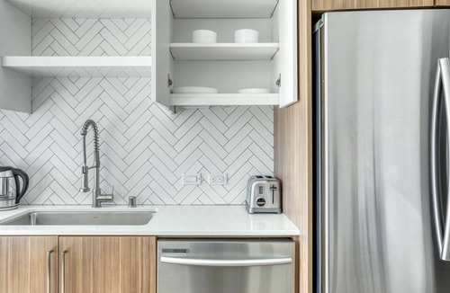 Downtown Oakland Apartment | Amazing Oakland 1BR w/ Pool, W/D, Sky Deck, next to BART, by Blueground