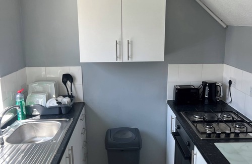 Livesey House | Amazing One bed Terrace House in London