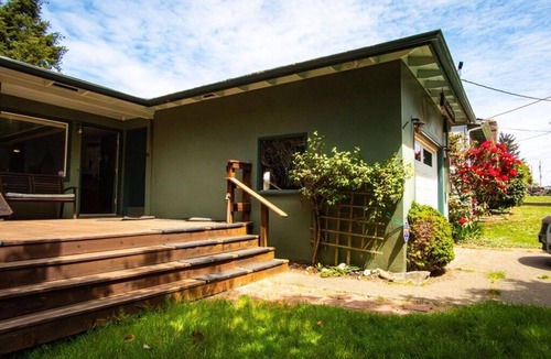 Crescent City North House | “Amazing outdoor space, 2 minutes from the beach!