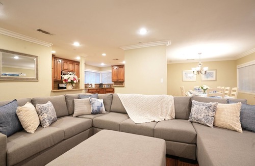Southwest Anaheim House | Amazing Pool/Jac Home! 1/4-1/2 Mi 2Conv Ctr/Disney