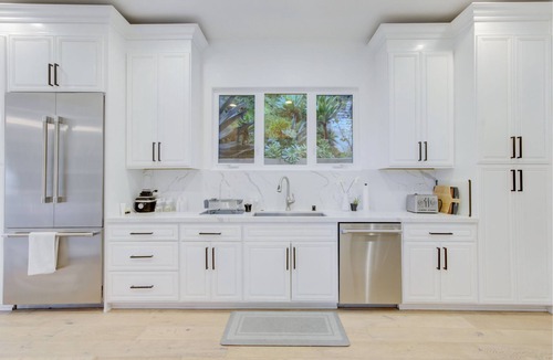 West Hollywood House | Amazing Views & all high end Restoration Hardware furniture!