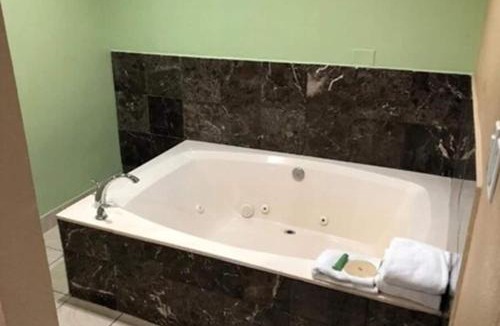 Lennox Hotel | American Inn & Suites LAX