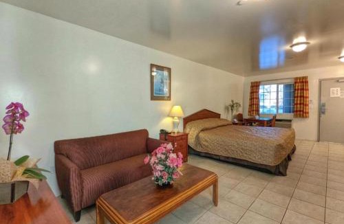 Port Hueneme Hotel | Americas Best Value Inn Oxnard-Port Hueneme