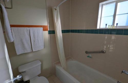 Port Hueneme Hotel | Americas Best Value Inn Oxnard-Port Hueneme