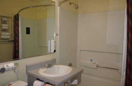Oroville Hotel | Americas Best Value Inn & Suites Oroville