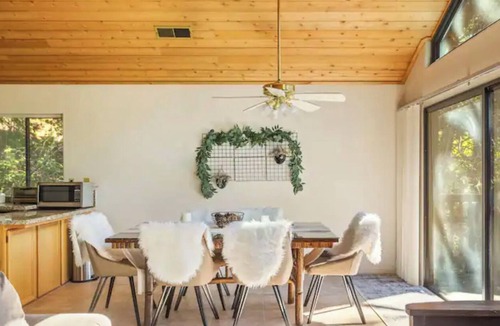 Arrowhead Villas Cabin | Among the Pines + BBQ & 2 Patios + Incredible View
