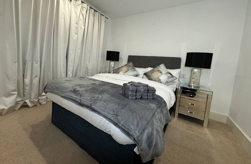 Woolwich Apartment | An apartment in the heart of Royal Arsenal. Get to Central London in 15 minutes!