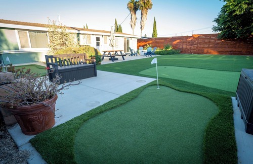 Southwest Anaheim House | Anaheim full 4Br2Ba home-Mini Golf&games near Disneyland, convention center