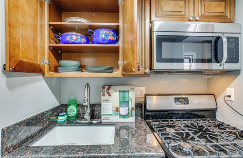 Anaheim Hills Apartment | Anaheim Studio w/Fireplace: 14 Mi to Disneyland!