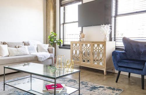 Historic Core Apartment | Angel City 1 bedroom Apartment