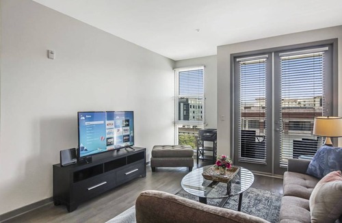 Burbank Apartment | Apartment ∙ 1 bedroom ∙ 2 guests