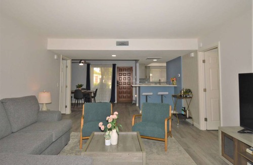 Canyon Corridor Apartment | Apartment ∙ 2 bedrooms ∙ 4 guests