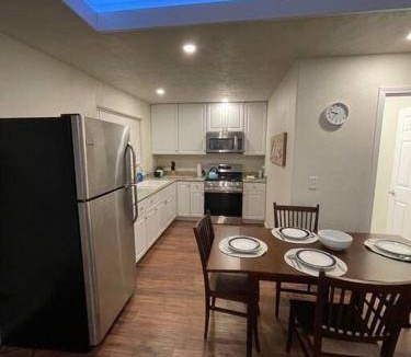 Fresno Apartment | Apartment ∙ 2 bedrooms ∙ 3 guests