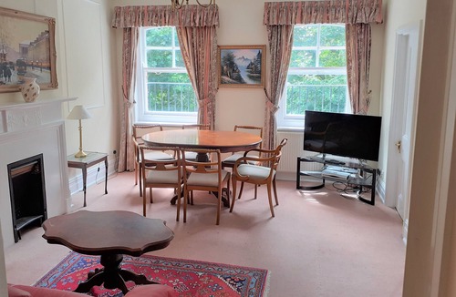 Royal Borough of Kensington and Chelsea Apartment | Apartment, 3 rooms, with 2 bathrooms