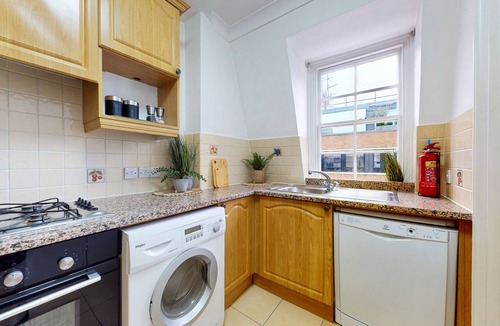 Mayfair Apartment | Apartment-Executive-Private Bathroom-Terrace