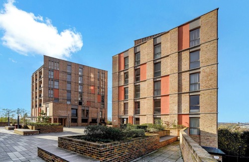 Dudden Hill Apartment | Apartment - Sleeps 5 - Close to Station & Wembley