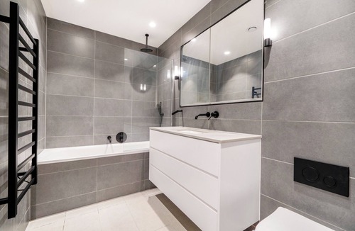 Dudden Hill Apartment | Apartment - Sleeps 5 - Close to Station & Wembley