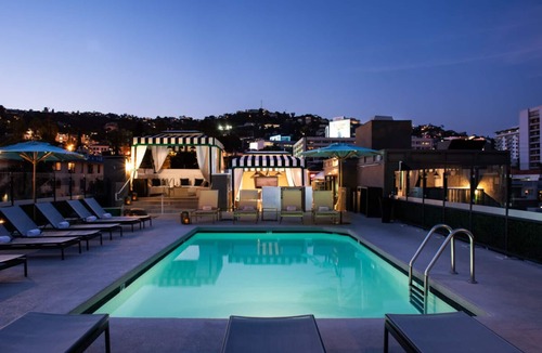 Norma Triangle House | Appreciate the Beauty of Hollywood at an Exemplary Suite! 3 Stylish Units, Pool!