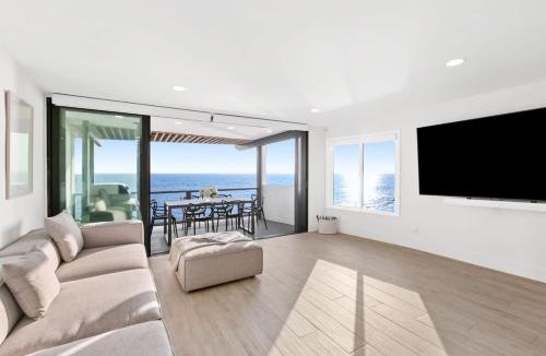 Eastern Malibu House | Aquazzura - By Stay Awhile Villas