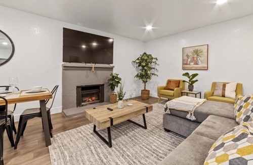 Citrus Heights House | Arcade Games w King Beds and a Private Backyard