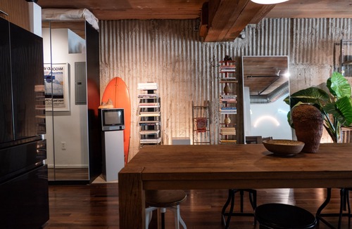 Arts District Condo | Architectural Arts Distr. Loft—Pool+Office+Parking
