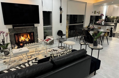 West Hollywood West House | Architectural Villa in Prime West Hollywood with Pool and Spa