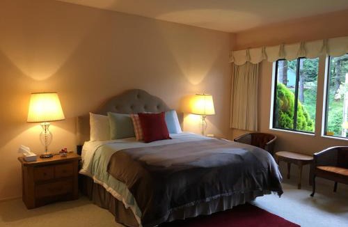 Smith River Bed & Breakfast | Arky's B&B