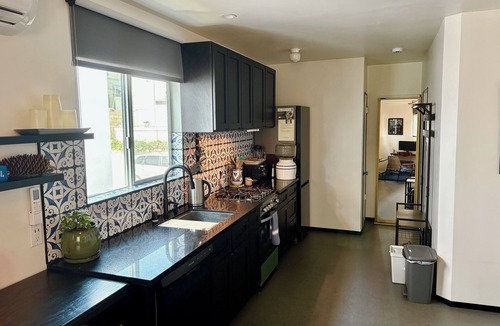 South Pasadena House | Arroyo Seco upper duplex 1-bdrm - Rose Bowl adjacent