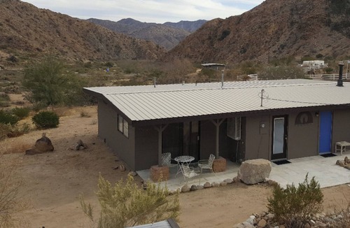 Morongo Valley Cottage | Artemis Cottage-Spacious Desert Retreat at 25 acres gated private Hidden Passage