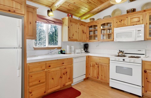 Fox Farm Cabin | Aspen Grove Log Cabin at Big Bear Lake
