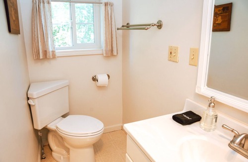 Etna Bed & Breakfast | Aspen Room