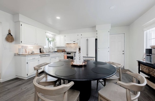 Tehachapi House | At Home in Downtown Tehachapi Traveling Professionals Welcome