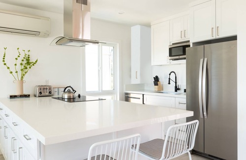 Middletown Condo | Avalon III by AvantStay | Mins to Gaslamp, Zoo & Airport | Beautiful Deck w/BBQ