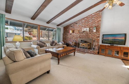 Fox Farm House | Avalon Retreat