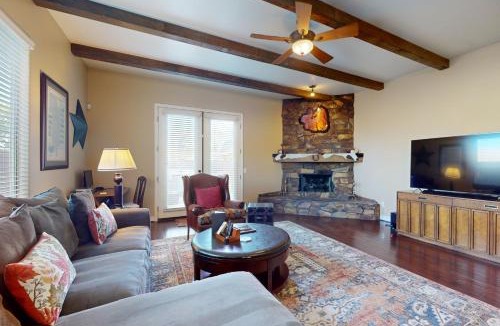 La Quinta Cove House | Avenue Rubio Retreat Permit# 66636