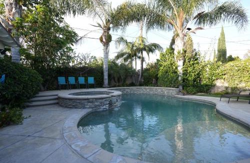 Hermosa Village House | Awesome 4 Bedroom, 3 1/2 Bath Home 1/2 Mile Walk To Disney