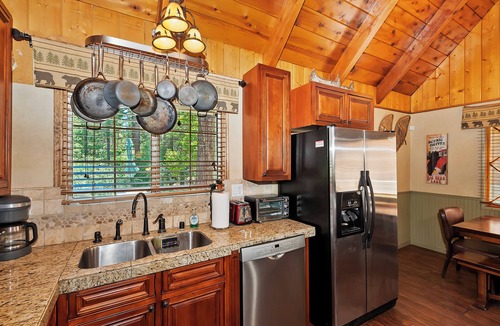Fox Farm Cabin | Awesome rec room and central AC in main cabin. stay cool, my friends!