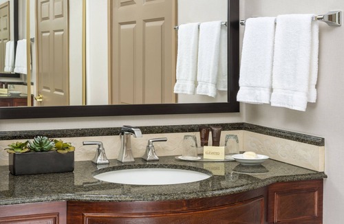 Platinum Triangle Hotel | Ayres Hotel Anaheim
