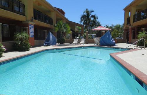 Valinda Hotel | Azusa Inn
