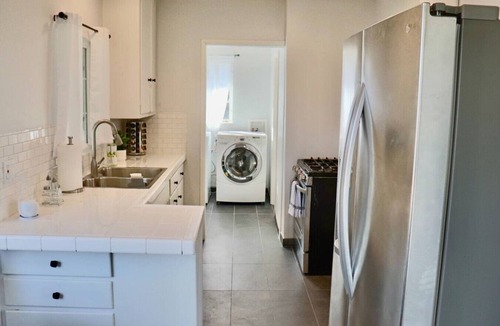 Bakersfield House | Bakersfield Sunset Stay