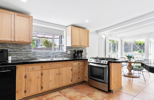Bay Park Apartment | Bay Park 5BR Retreat | Pool + Hot Tub