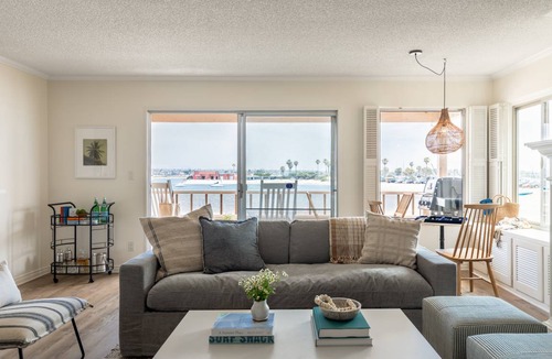 Central Mission Beach House | Bay View I by AvantStay Stylish Mission Beach Home on the Sand!
